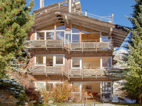 View_House_Yellow_Zermatt_15